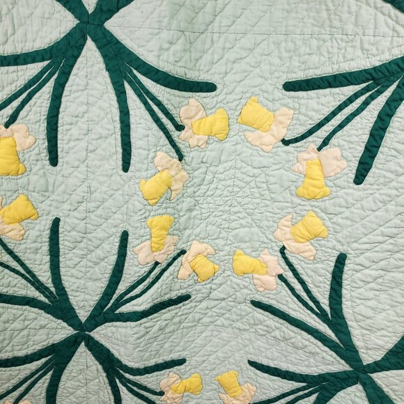 Gorgeous Vintage Hand Made Folk Art Dancing Daffodils Quilt Greens Yellows - Picture 3 of 5